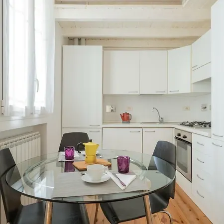 Santo Stefano Downtown Apartman *